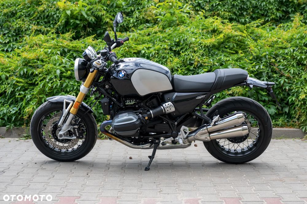 BMW R - 1