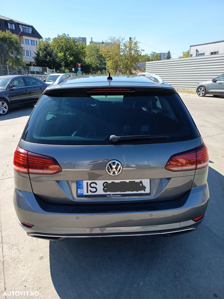 Volkswagen Golf - 2