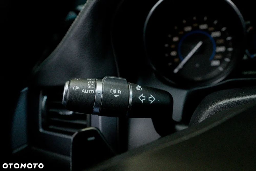 Jaguar XF 2.0 i4D R-Sport - 25