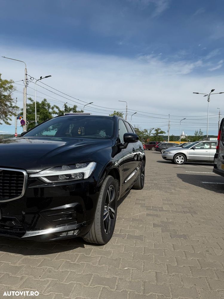 Volvo XC 60 B4 MHEV AWD R-Design - 2