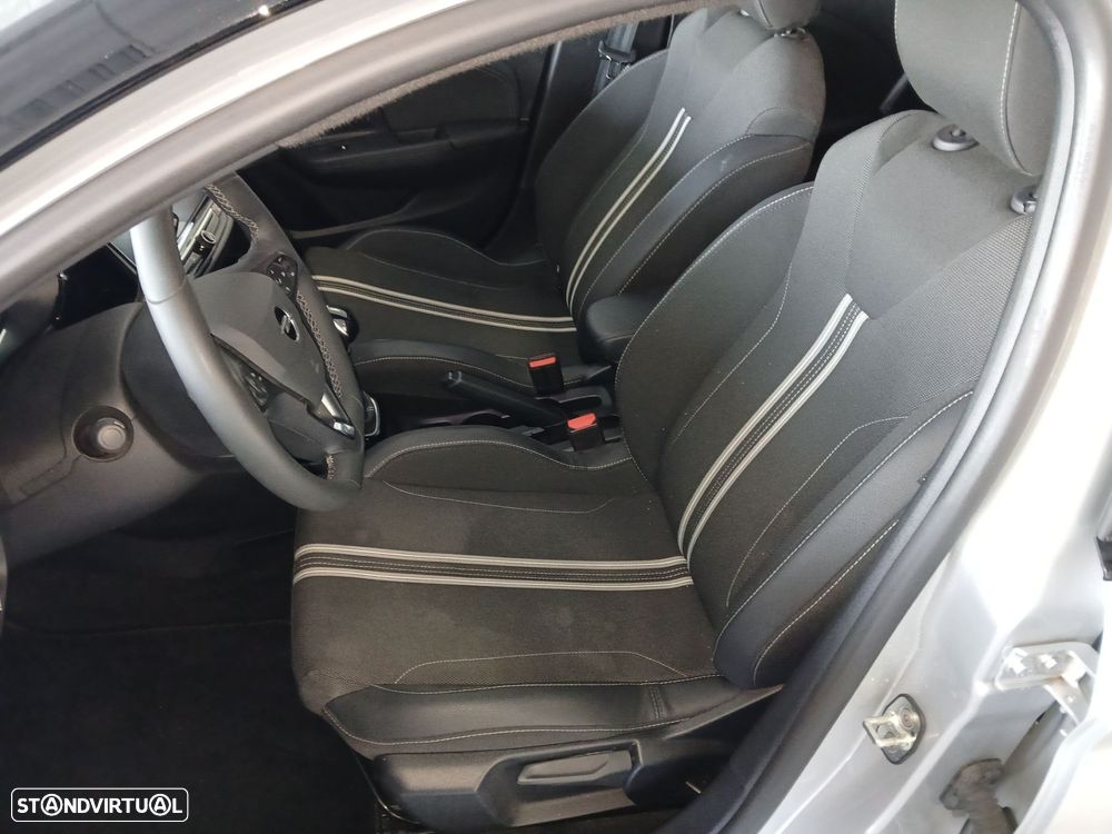 Opel Corsa 1.2 T GS - 4