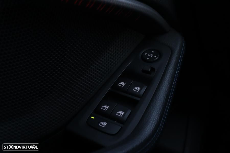 BMW 118 d Pack Color Vision - 25