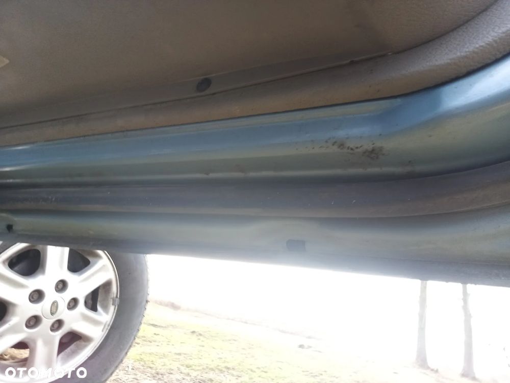 Land Rover Freelander - 24