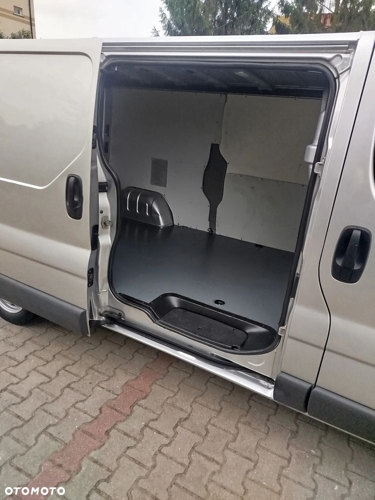 Renault Trafic - 13
