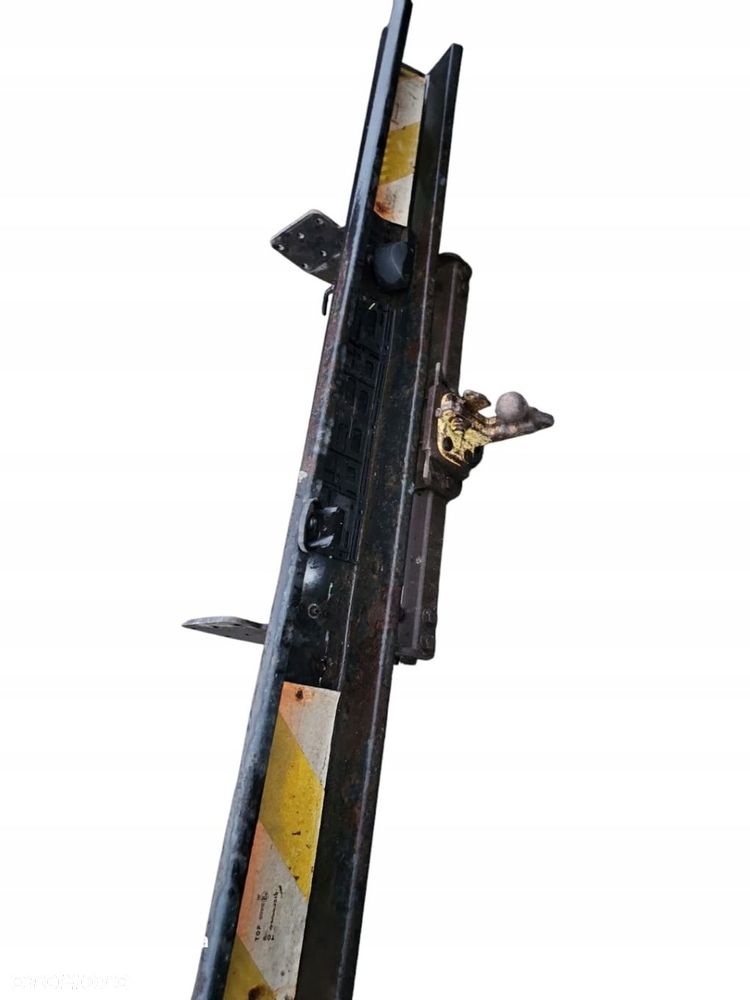 Hak z mocowaniem Maxity Cabstar 07-23r - 1