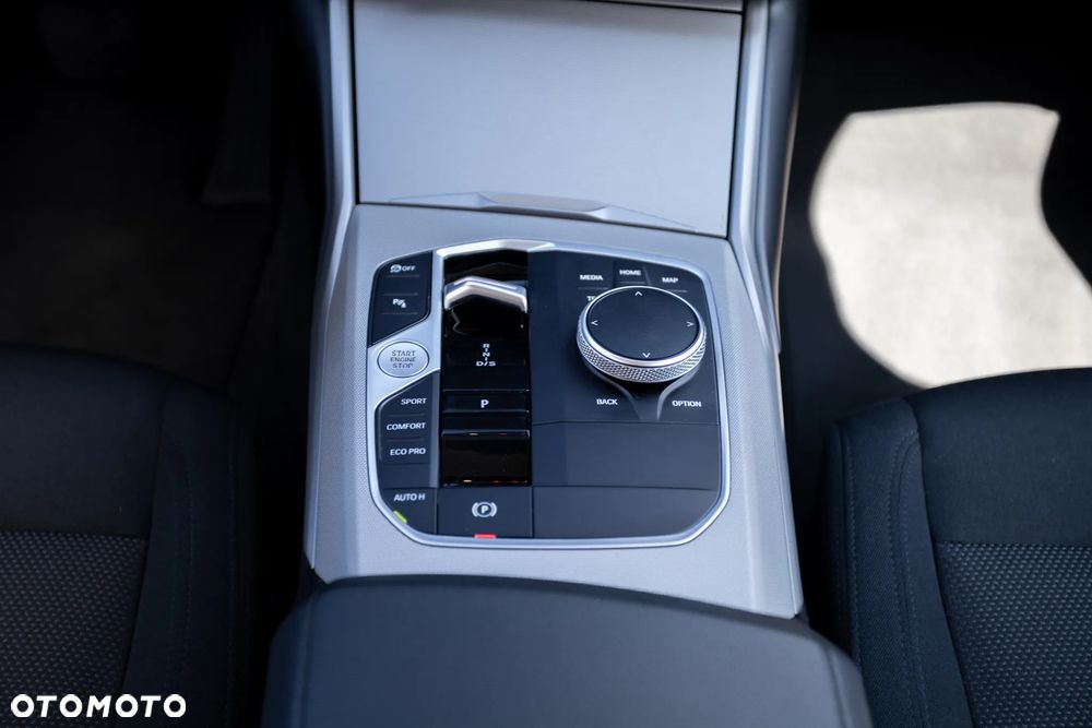 BMW Seria 3 320d xDrive MHEV Sport Line - 26