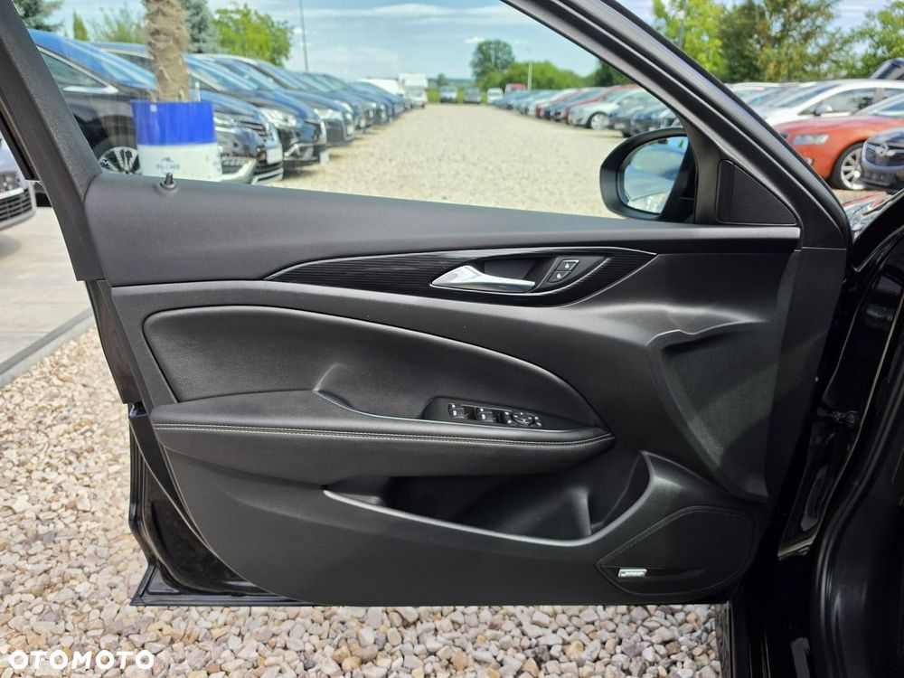 Opel Insignia 1.6 Exclusive - 24