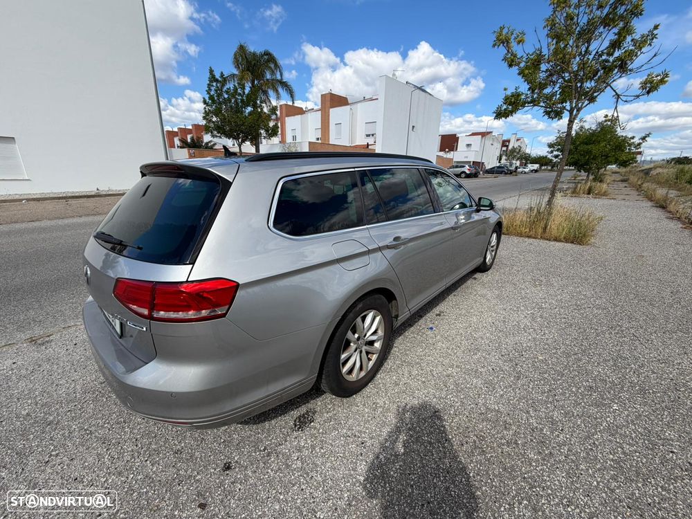 VW Passat Variant 2.0 TDI Confortline DSG - 8