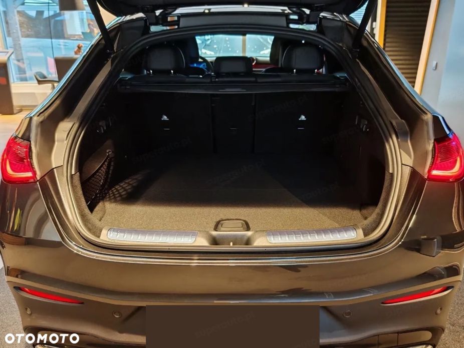 Mercedes-Benz GLC - 16
