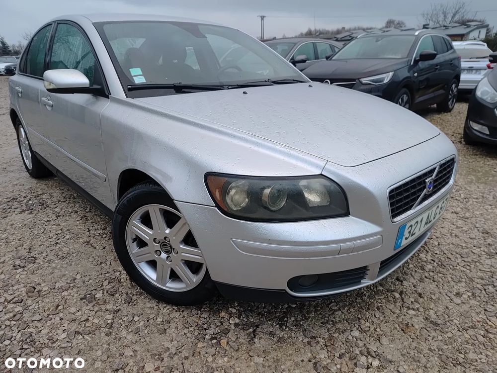 Volvo S40 2.0D DPF Momentum - 1