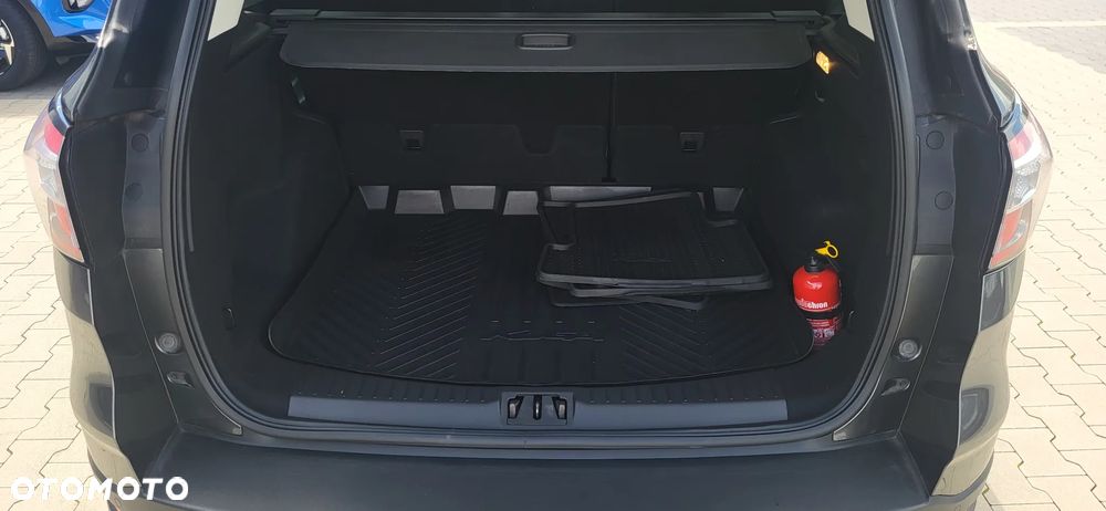 Ford Kuga - 26