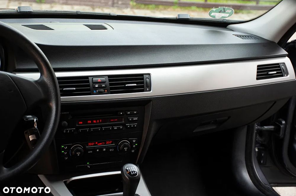 BMW Seria 3 - 30