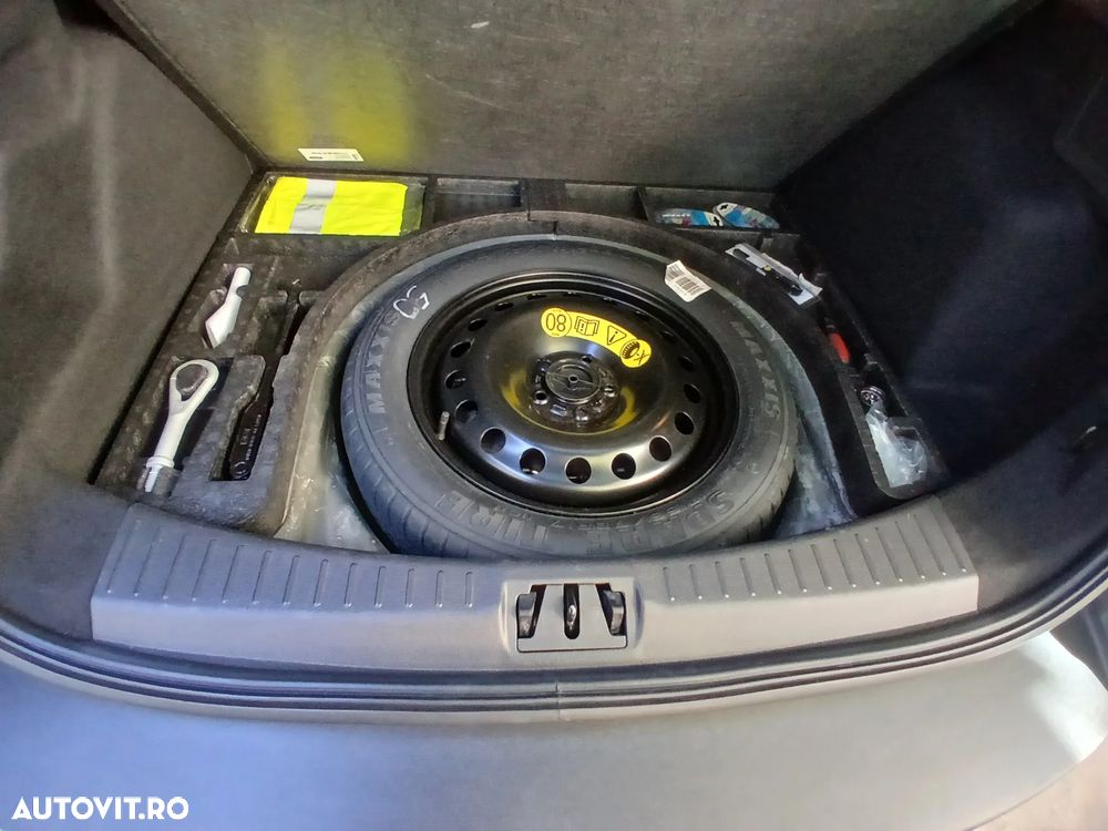 Ford Kuga 1.5 EcoBoost 2WD Trend - 4