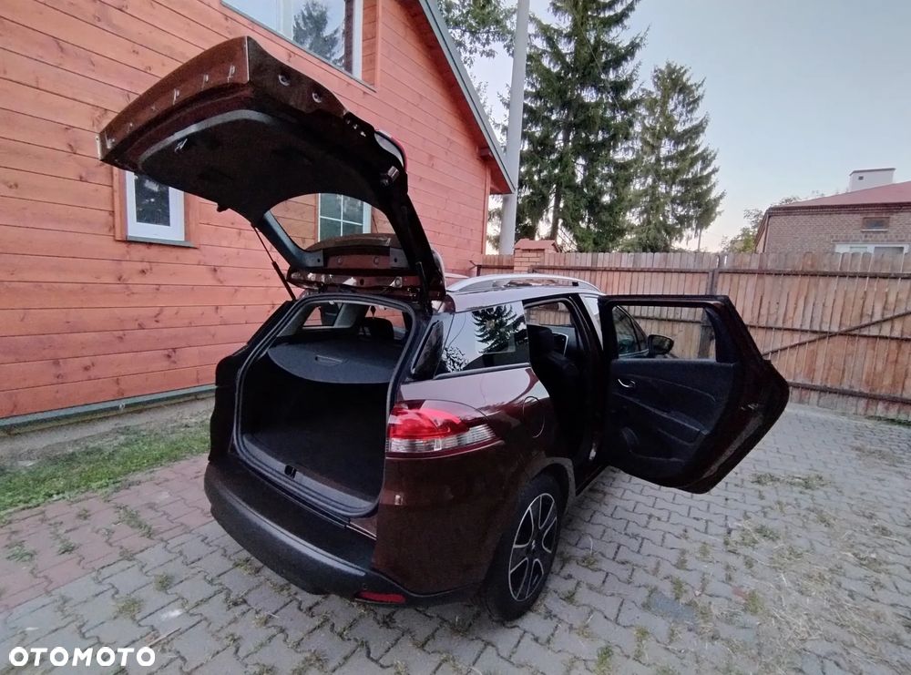 Renault Clio 1.2 16V 75 Experience - 10