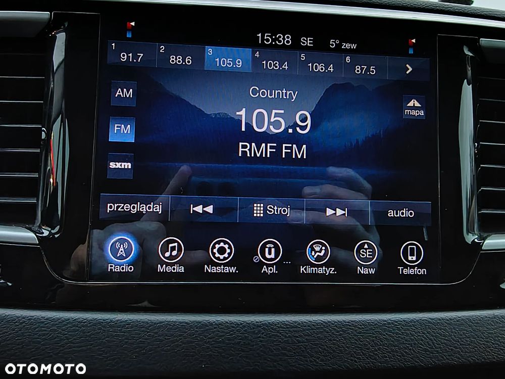 Chrysler Pacifica - 17