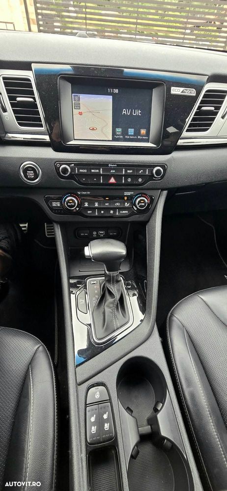 Kia Niro 1.6 GDI 2WD Aut. Vision - 24