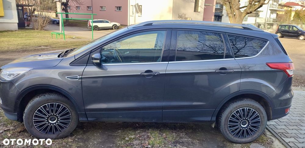 Ford Kuga 2.0 TDCi 2x4 Titanium - 10