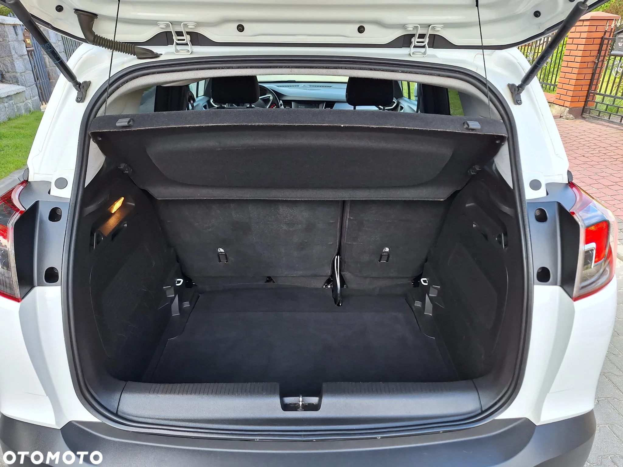 Opel Crossland X - 14