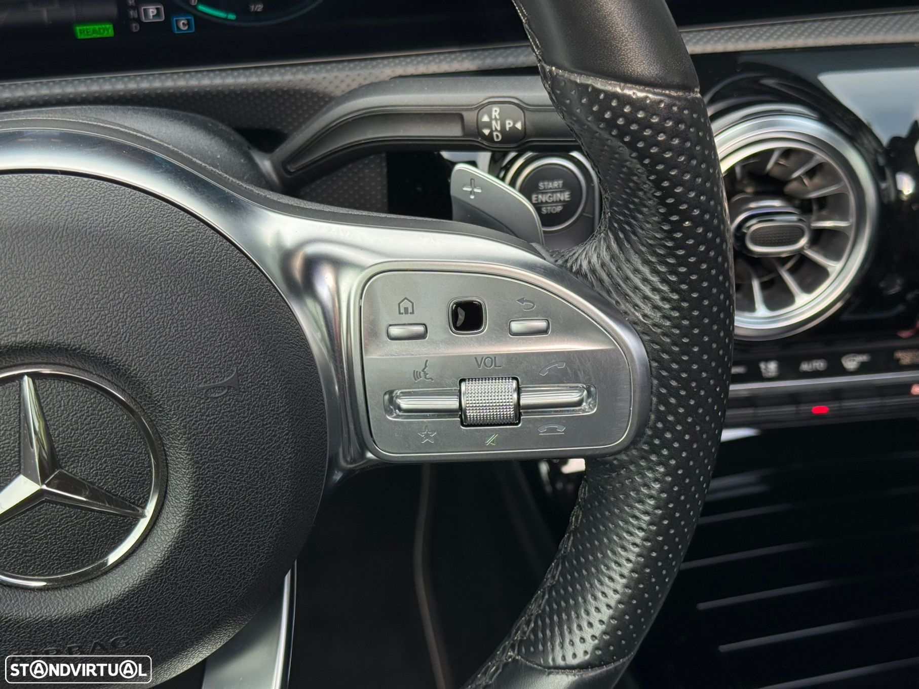 Mercedes-Benz A 250 e AMG Line - 31