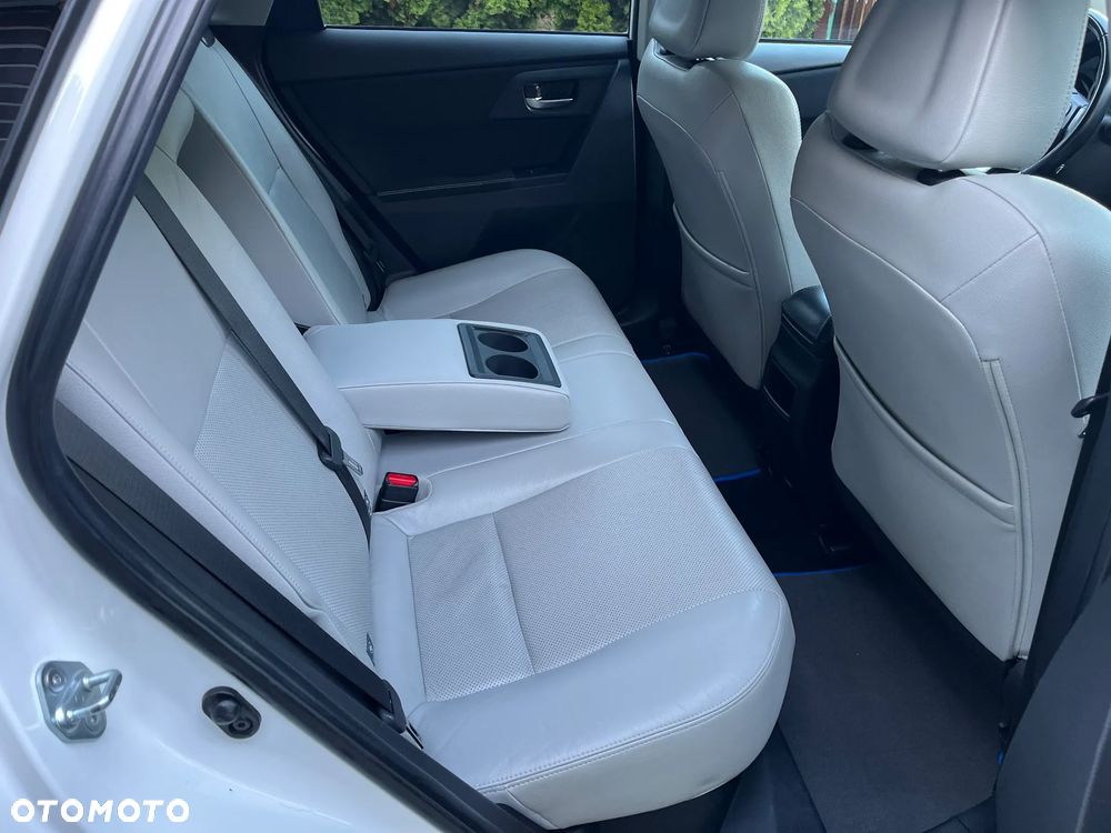 Toyota Auris 1.8 HSD Luna - 17