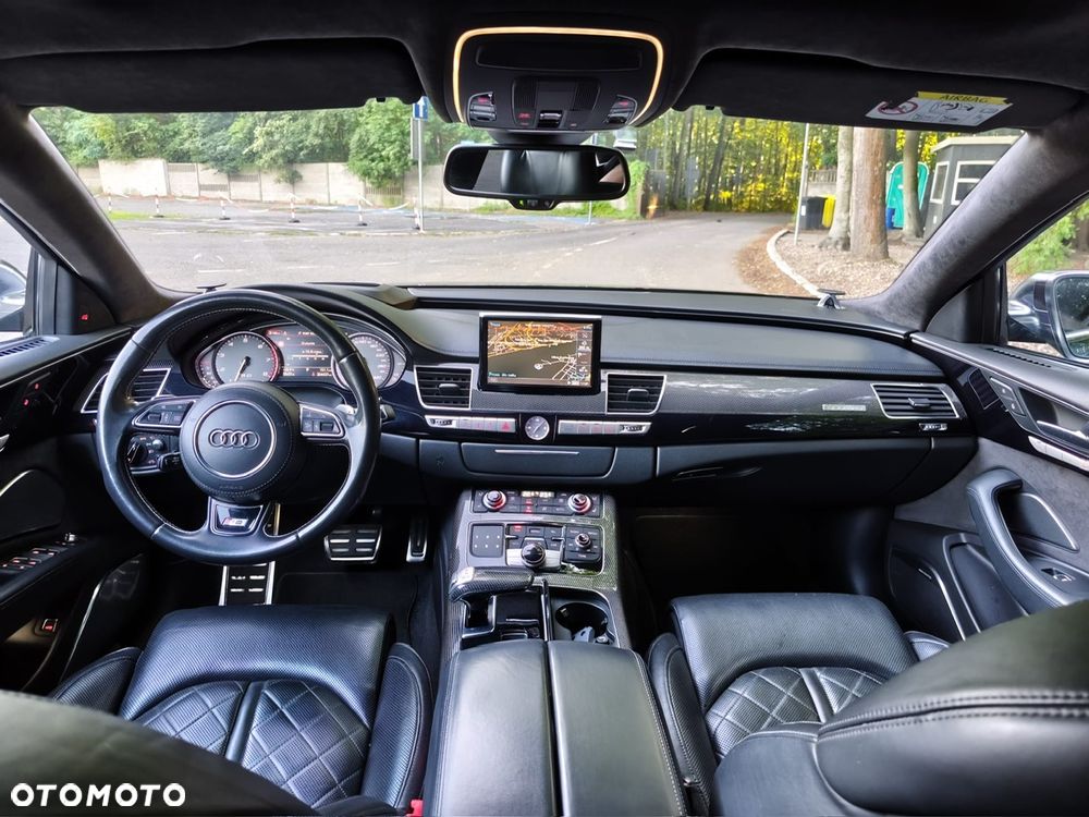 Audi S8 - 9