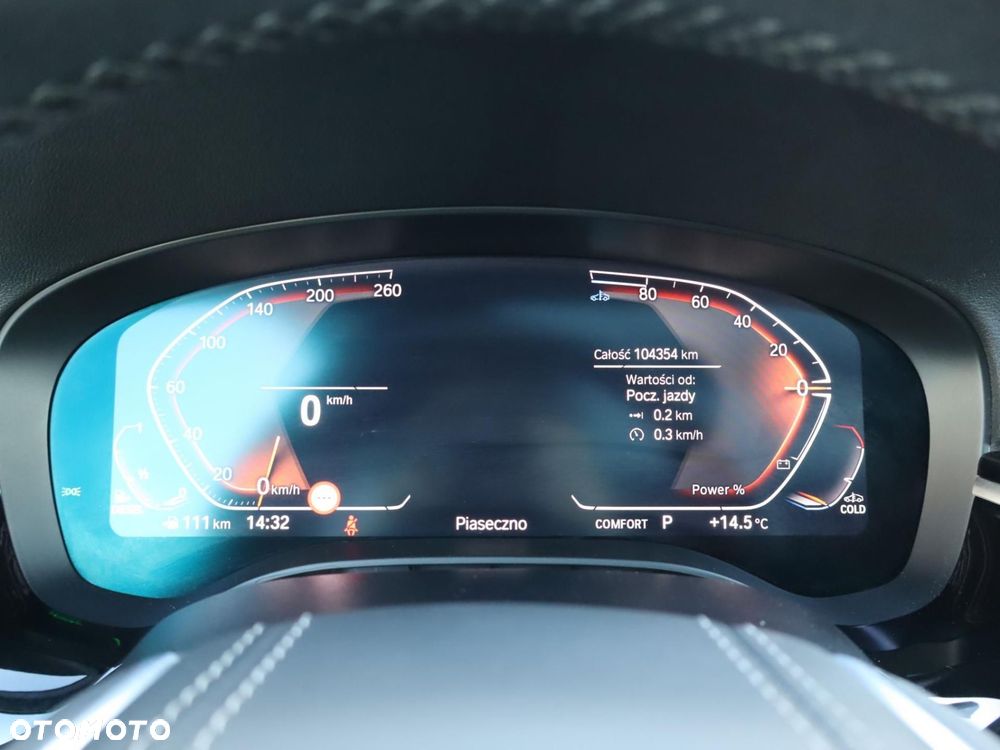 BMW Seria 5 520d xDrive mHEV - 22