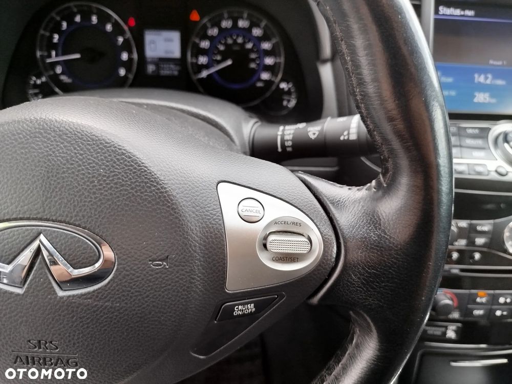 Infiniti QX70 3.7 S - 20