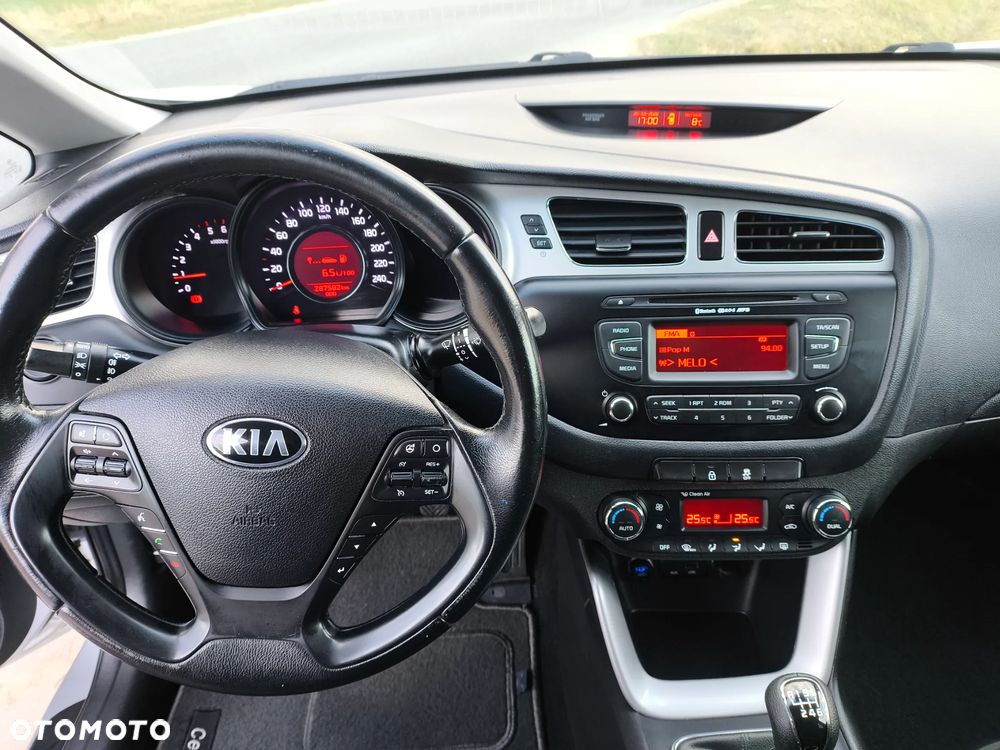 Kia Ceed 1.6 CRDi L - 13