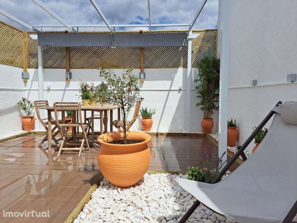 Simpática Moradia T2 com um espaço exterior perto da praia da Amieira - Grande imagem: 4/19