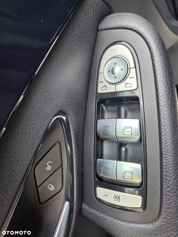 Mercedes-Benz Klasa C 200 d 9G-TRONIC - 19