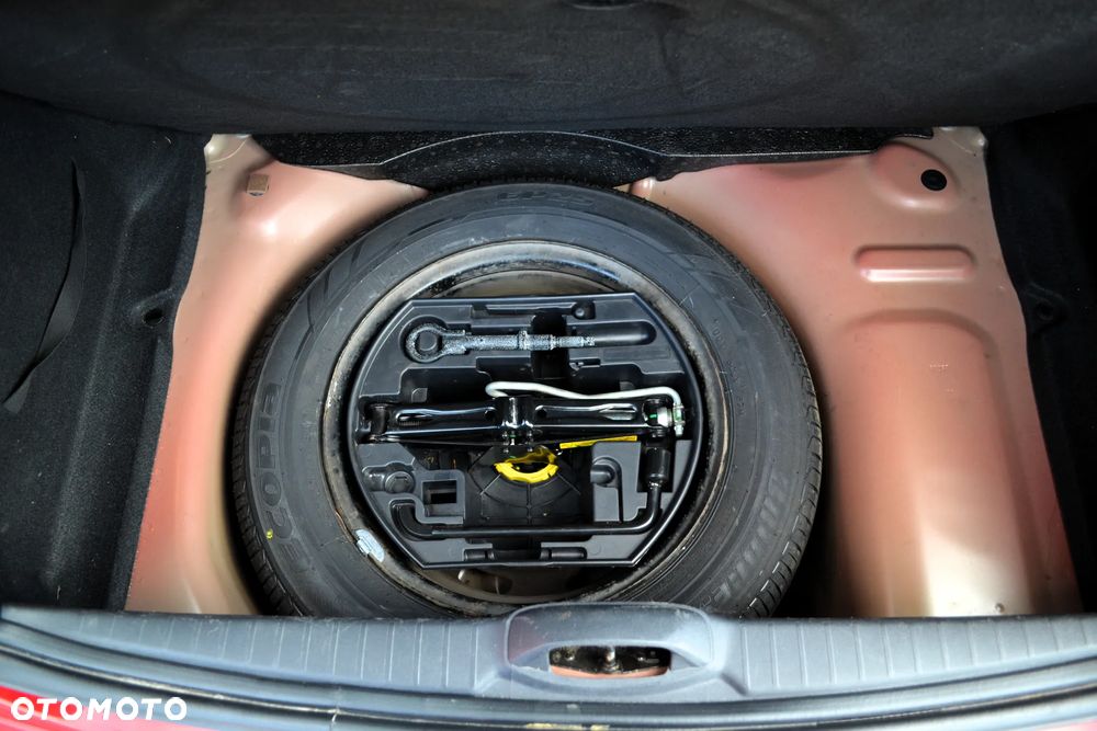 Peugeot 208 1.2 VTi Style - 31