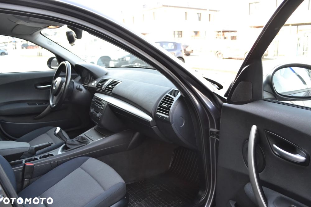 BMW Seria 1 - 17