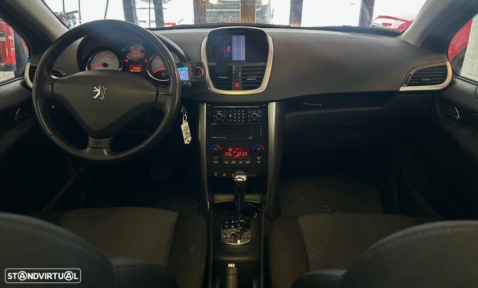 Peugeot 207 - 6