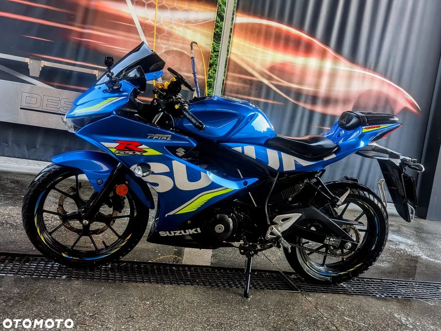 Suzuki GSX-R - 1
