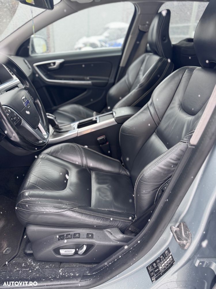 Volvo V60 D5 AWD Basic - 8