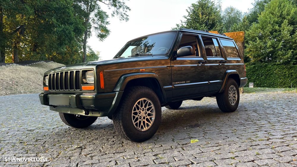 Jeep Cherokee - 1