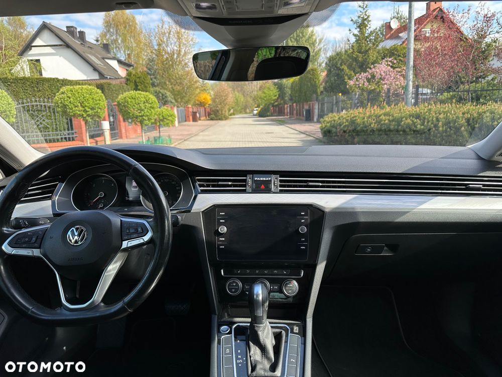 Volkswagen Passat 2.0 TDI Elegance DSG - 20