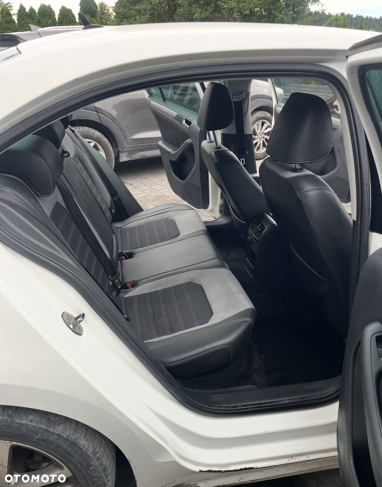 Volkswagen Jetta 1.4 TSI Comfortline - 13