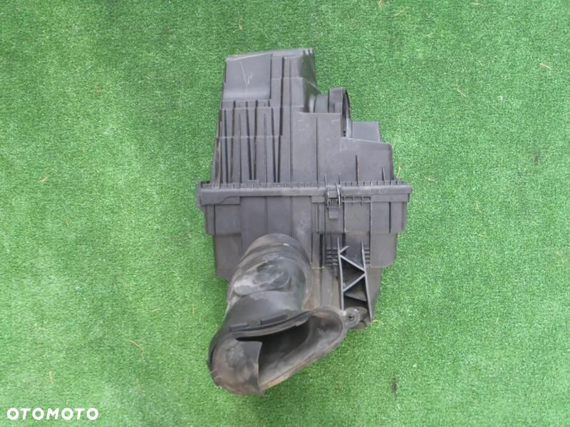 VW T5 2.5 TDI OBUDOWA FILTRA POWIETRZA - 2