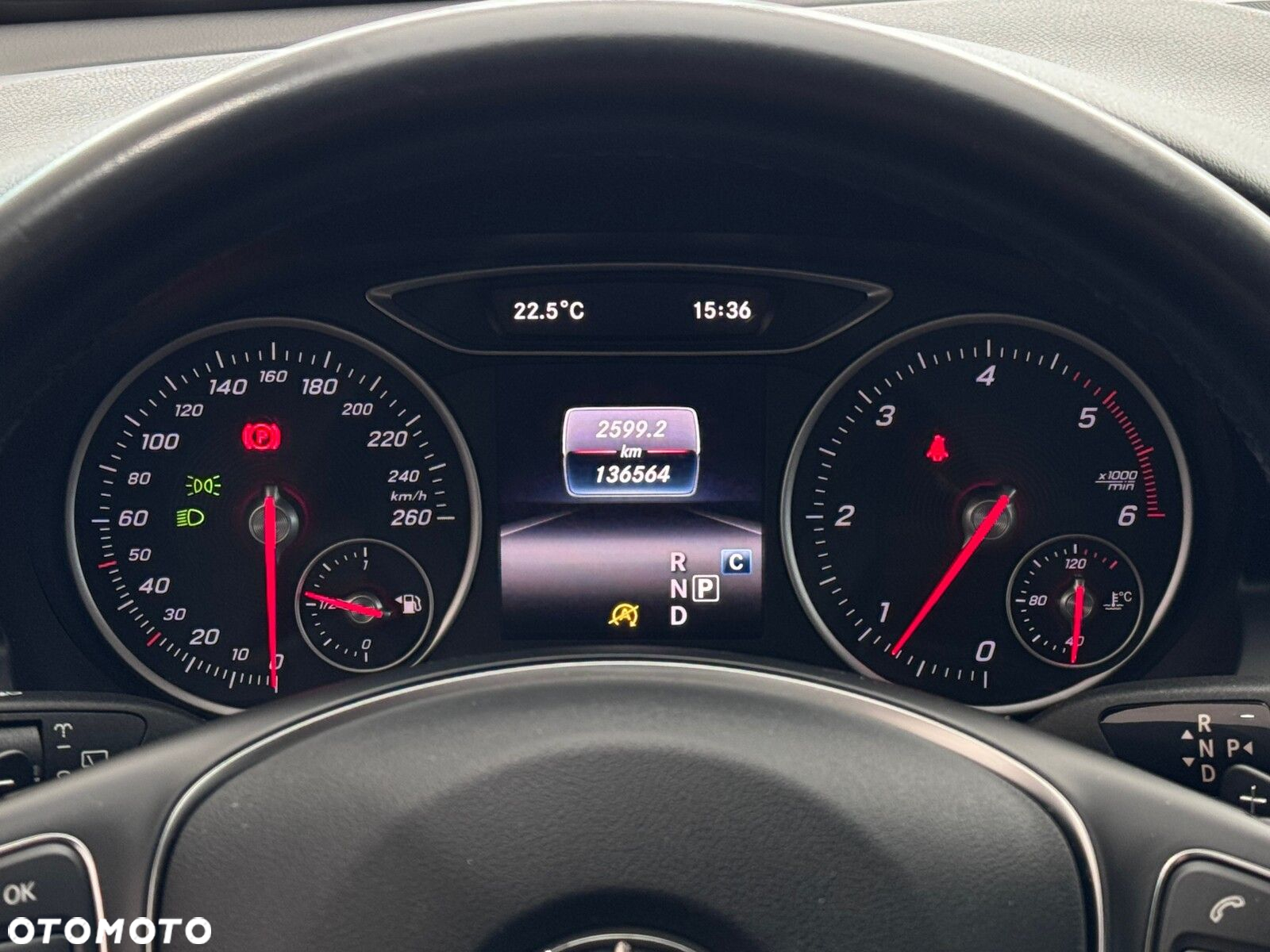 Mercedes-Benz GLA 200 d 7G-DCT - 16