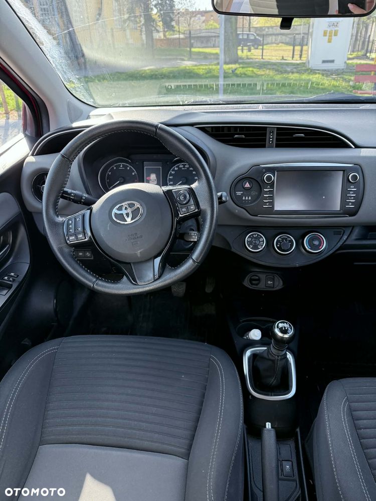 Toyota Yaris 1.5 Premium - 9