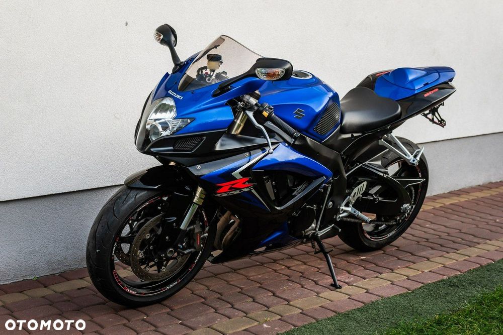 Suzuki GSX-R - 6