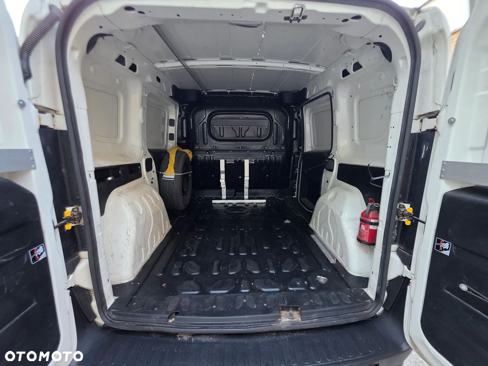 Opel COMBO - 14