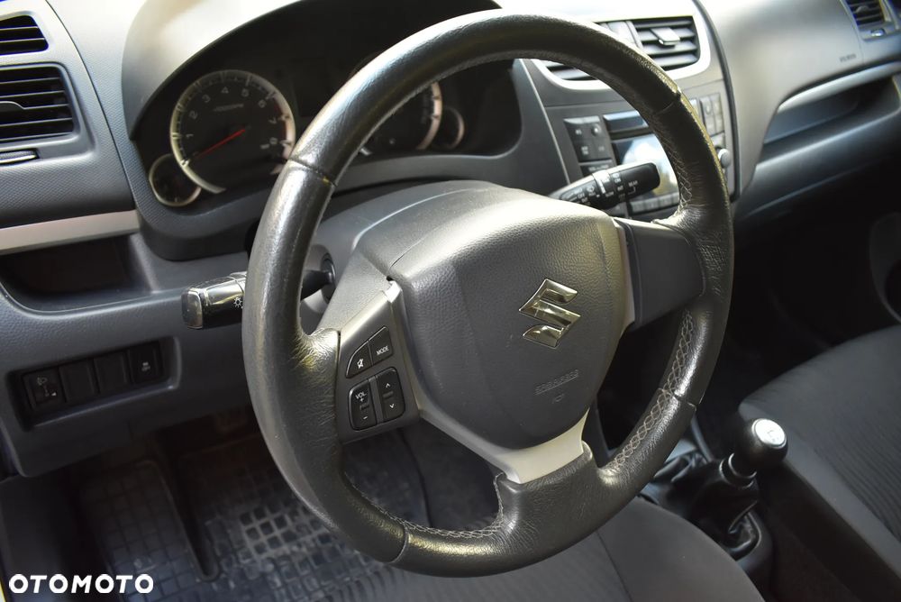 Suzuki Swift - 11