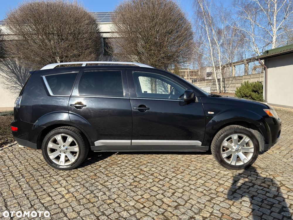 Mitsubishi Outlander 2.0 DID Intense + SE - 6