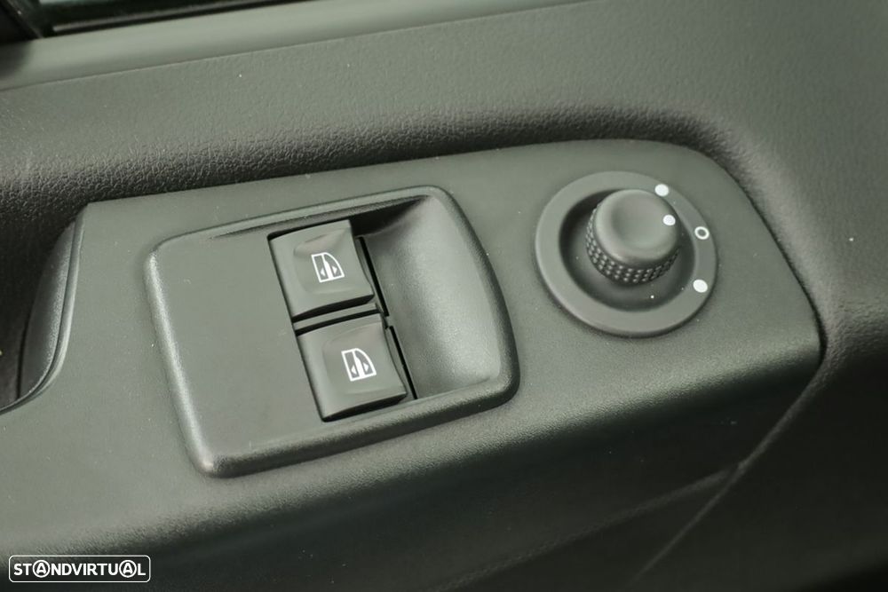 Renault 2.0 dci l1h1 1.0t - 19