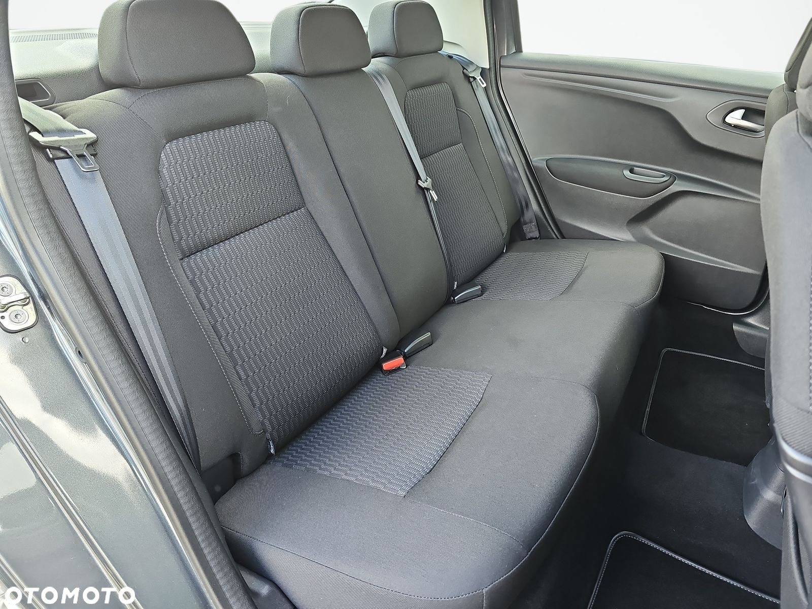 Peugeot 301 1.6 VTi Allure - 25