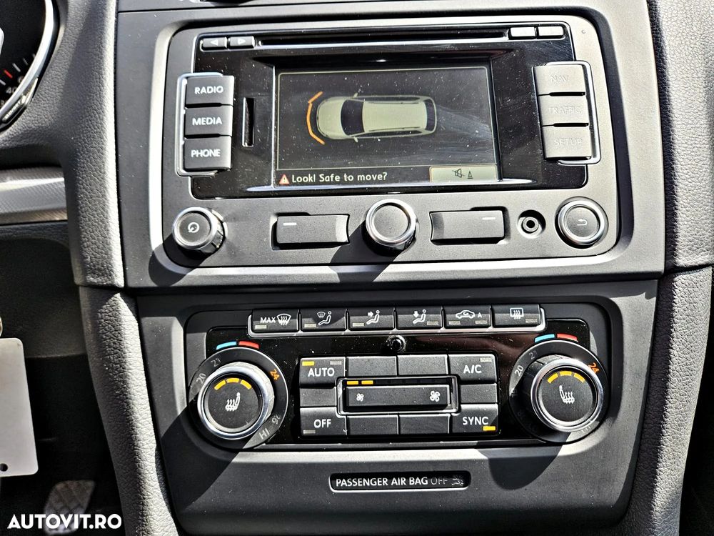 Volkswagen Golf 2.0 TDI DPF MATCH - 26