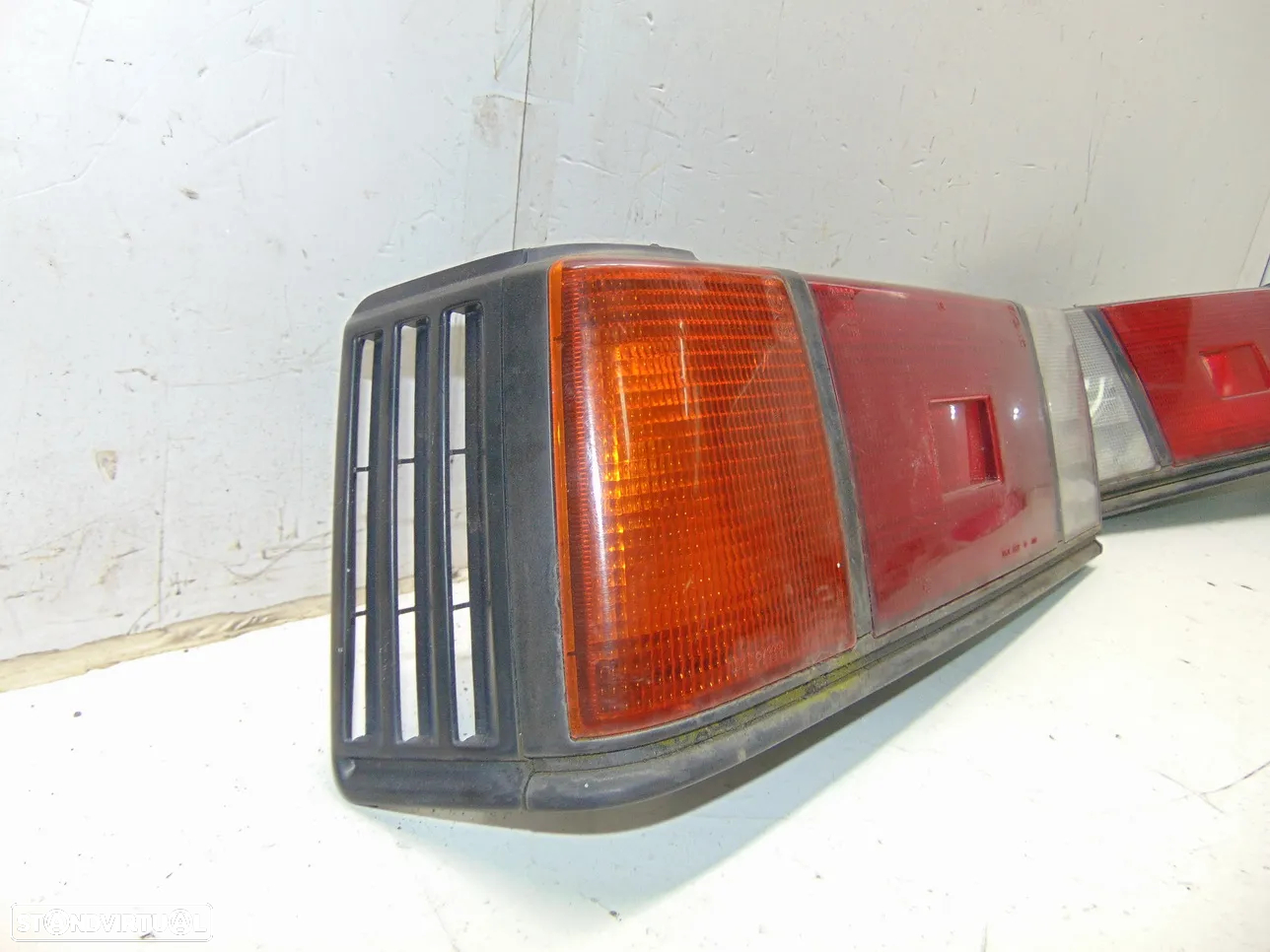 Nissan sunny farolins - 2