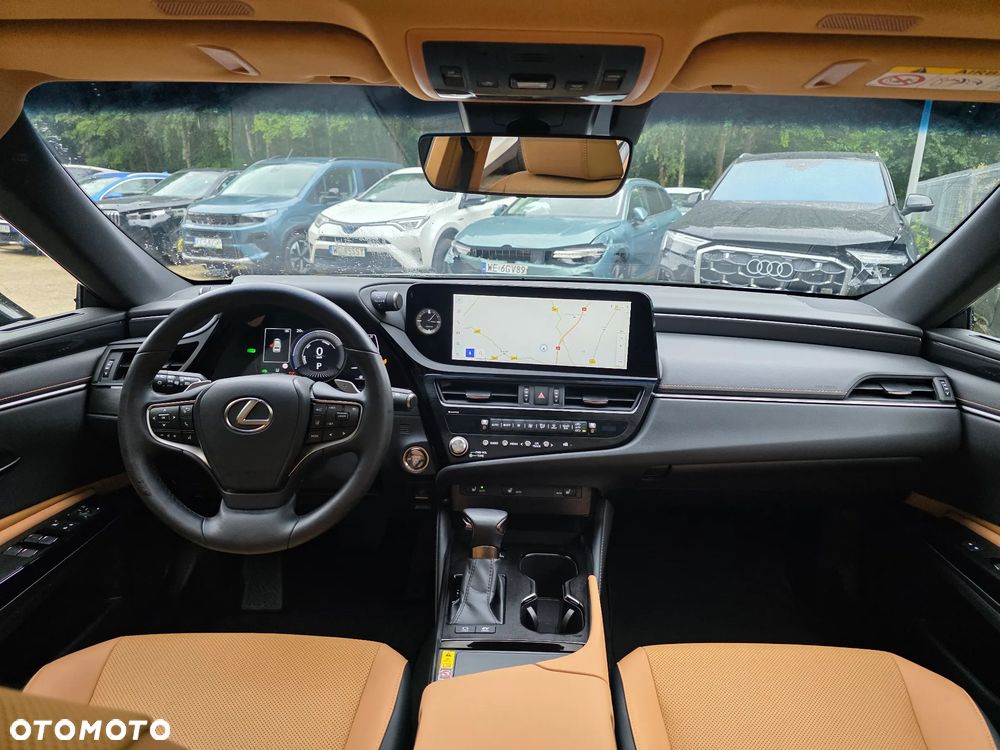 Lexus ES 300h Business Edition - 22